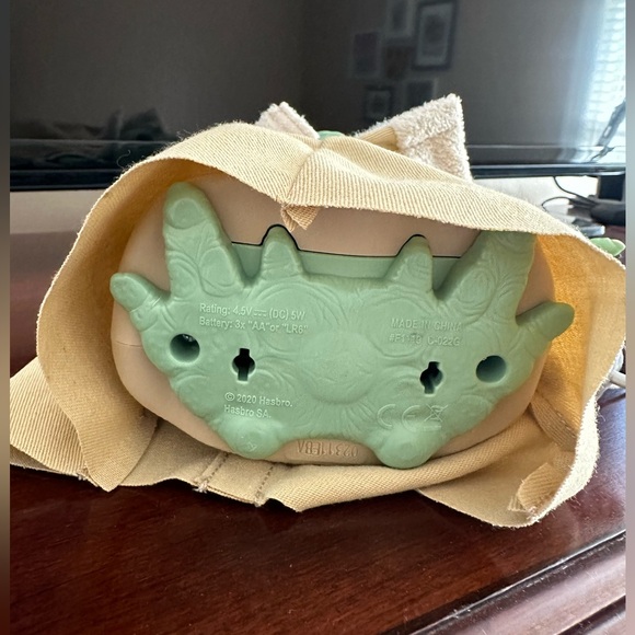 Star Wars The Mandalorian The Child Animatronic Edition 7" Tall Toy F1119 Works - Picture 5 of 6